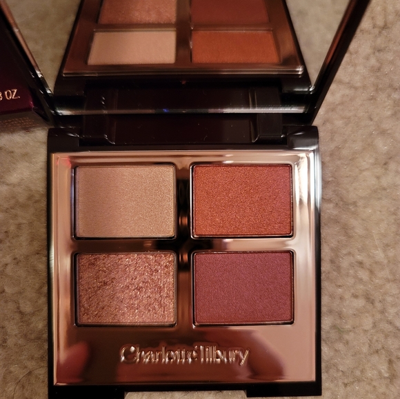 Charlotte Tilbury "Walk of No Shame" Eyeshadow - Picture 3 of 8